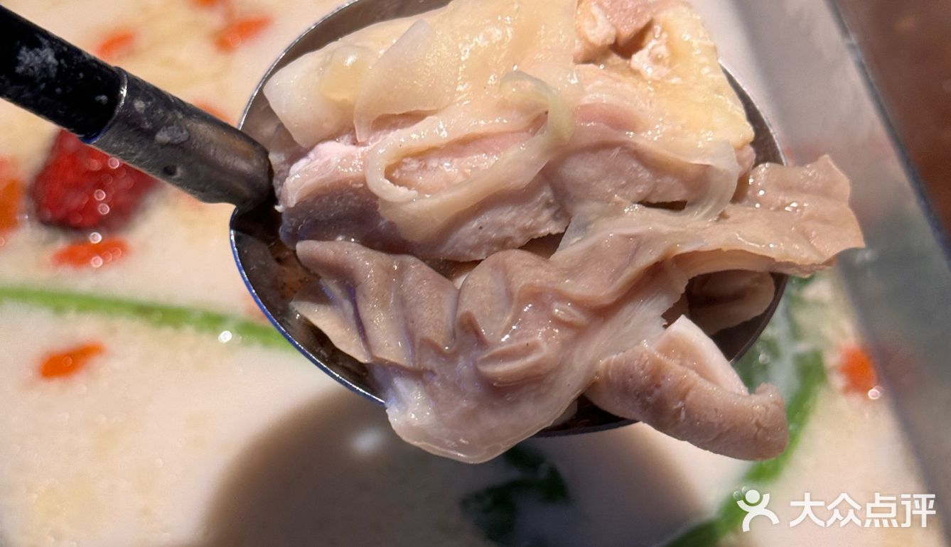 食材新鲜味道佳的精致火锅