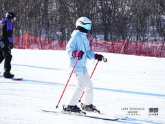 -中旅松花湖滑雪场