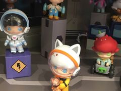 -泡泡玛特POPMART(上海环球港店)