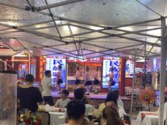 -刘姐啤酒鱼民族演艺餐厅(西街总店)