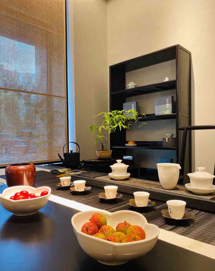 津漫茶业(钱隆尚品店)-"万达附近新开的茶馆,门口停车方便.目前.