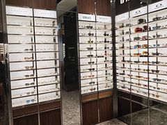 -LensCrafters亮视点·OAKLEY精选(静安嘉里中心店)