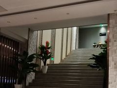 -潮漫酒店(北京通州环球度假区临河里地铁站店)