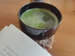 -彳亍咖啡·这里(水湾路店)