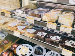 面包甜点陈列柜-皇家美孚(麦岛店)