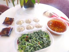 牛肉汤包-小六汤包砂煲菜(文景路店)