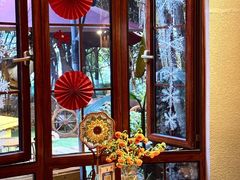 -月亮眼花园餐厅书吧酒吧