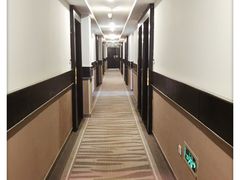 -如家云上四季连锁酒店(昆明东风广场地铁站店)