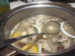 -喃喃椰·糟粕醋·椰子鸡火锅(七堡花园店)