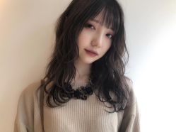 -变画·发型STUDIO