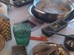 -喃喃椰·糟粕醋·椰子鸡火锅(七堡花园店)