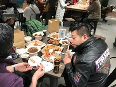 -盒马鲜生(莱蒙都会店)