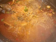 -鸣记脆皮烤鱼·海鲜烤鱼(三八广场店)