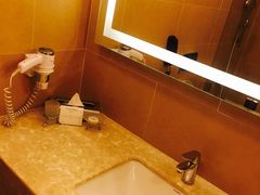 -Titanic Business Hotel Europe Wellness & Spa