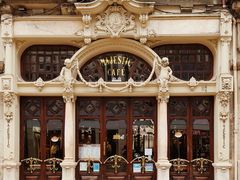 -Majestic Café