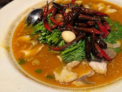 山茶油丹江大鱼头-清水亭湖北菜(大屯DT51店)