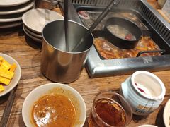 -老牌坊云南鱼豆花火锅(爱建店)