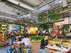大堂-钢管厂歆瑞源油卤串串香(春熙路太古里店)