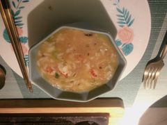 招牌小龙虾红汤泡饭-蜜桃花开·中西融合菜E&W(南长街店)