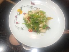 -东口码头·烧鸽子·鱼头泡饼·地方菜(金鹰悦城店)