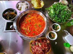 -黄利砖万峰林布依特色酸笋牛肉馆