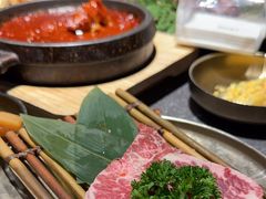 -草家酱蟹炭火烤肉店(珲春南路二店)