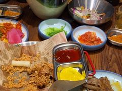 -明洞阿姨·韩式酱蟹烤肉·创意料理(三元桥店)