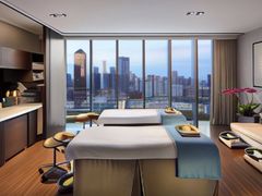 -广州天河希尔顿酒店