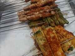 -喜悦小串丹东小黄牛海鲜烧烤大排档(民主广场店)