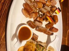 -1886德国汽车餐厅(外滩十六铺码头店)