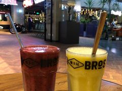 -Moka Bros 摩卡站(西单大悦城店)