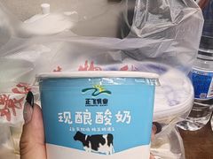 正飞酸奶-正飞鲜奶(吐鲁番路店)