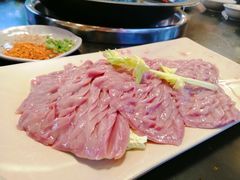 -茅草房·河畔园林火锅
