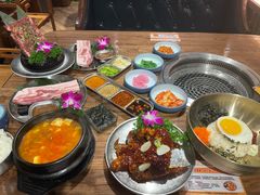 -明洞阿姨·韩式酱蟹烤肉·创意料理(三元桥店)