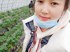 -秀沿路地铁站停车场