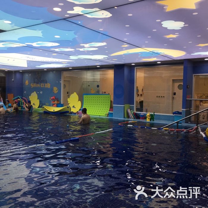 龙格亲子游泳俱乐部
