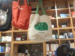 -百新书局(尚悦湾店)