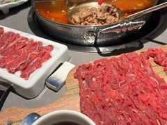 -伴山牛贵州黄牛肉火锅·苗疆非遗艺术餐厅(上海首店)