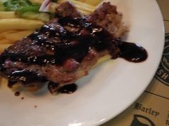 丹麦猪肉配薯条-马迭尔德式西餐精酿啤酒屋(中央大街店)