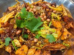 -愉肴麻辣香锅(中山路店)