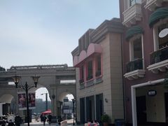 -王府井奥莱临潼小镇(临潼店)