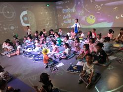 -小鸡哆哆故事屋·儿童乐园(嘉里城店)