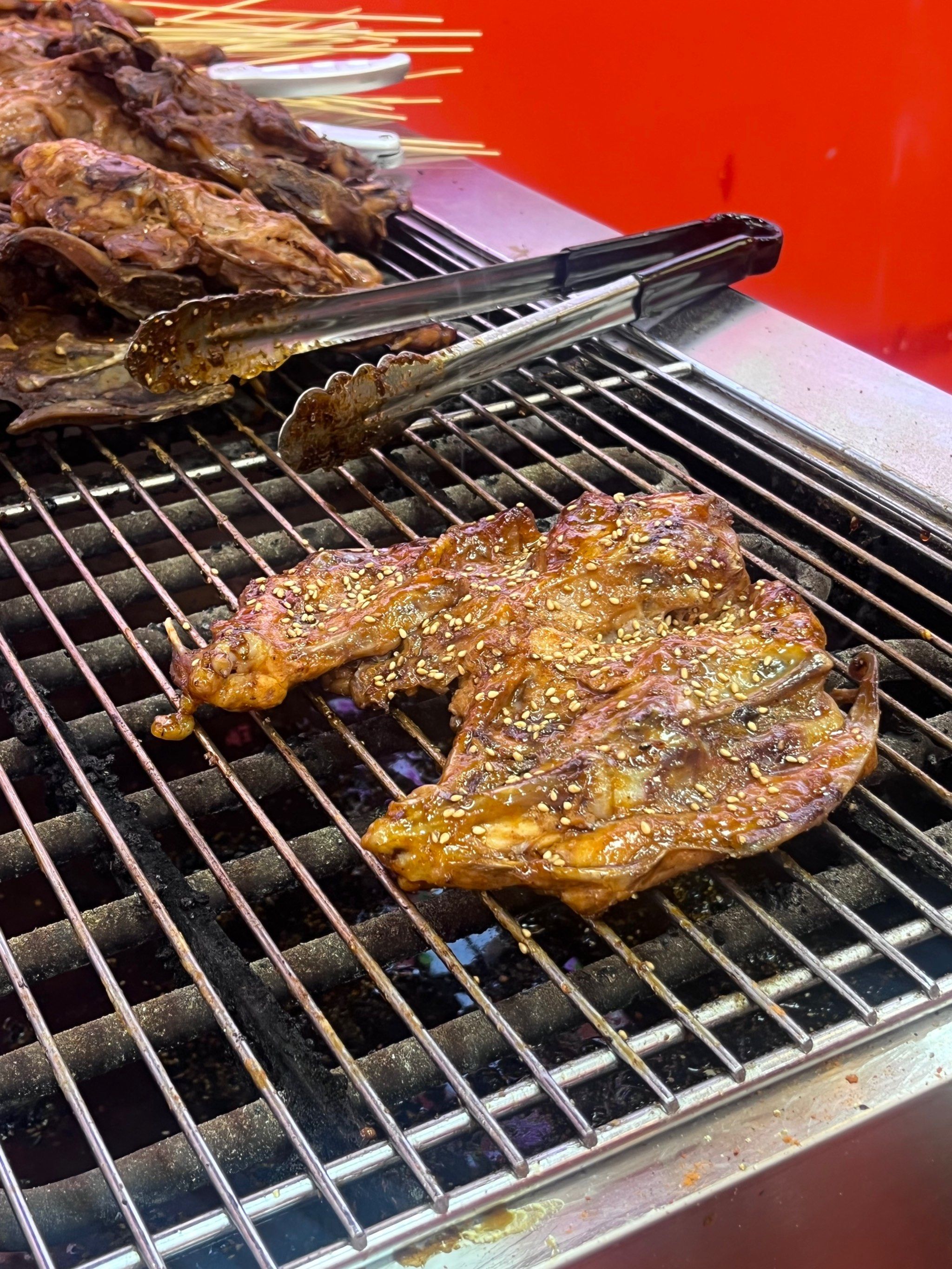 但是这个甜口鸡架真的好吃!当然他家也有香辣味的!