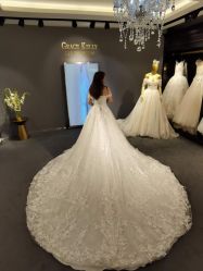 点击看大图 -GRACE KELLY婚纱与礼服(北京店)