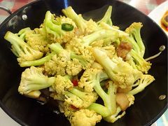 -鲁班小馆(政四街店)