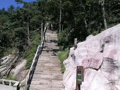 -罗田薄刀峰风景区