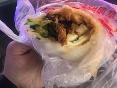 -老王芙蓉蛋卷饼(万达店)