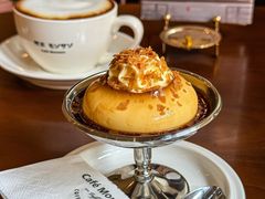 -Café Monson