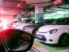 -悠方地下停车场