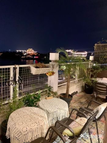 发现一家宝藏湖景咖啡馆️